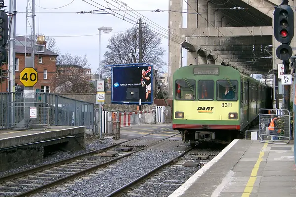 DART Lansdowne-Road RFG - LV - Stn
