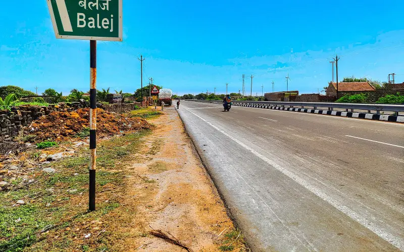 Coastal highway to Balej Gujarat