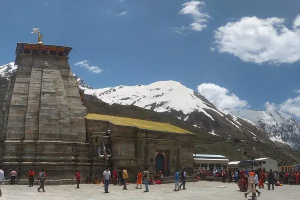 Majestic and Serene Kedarnath temple